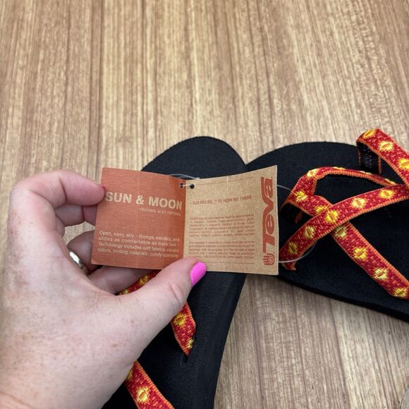 TEVA OLOWAHU RED SHAWL MUSH SANDALS FLIP FLOPS SIZE 6 WOMEN’S NEW WITH TAGS - Picture 7 of 11